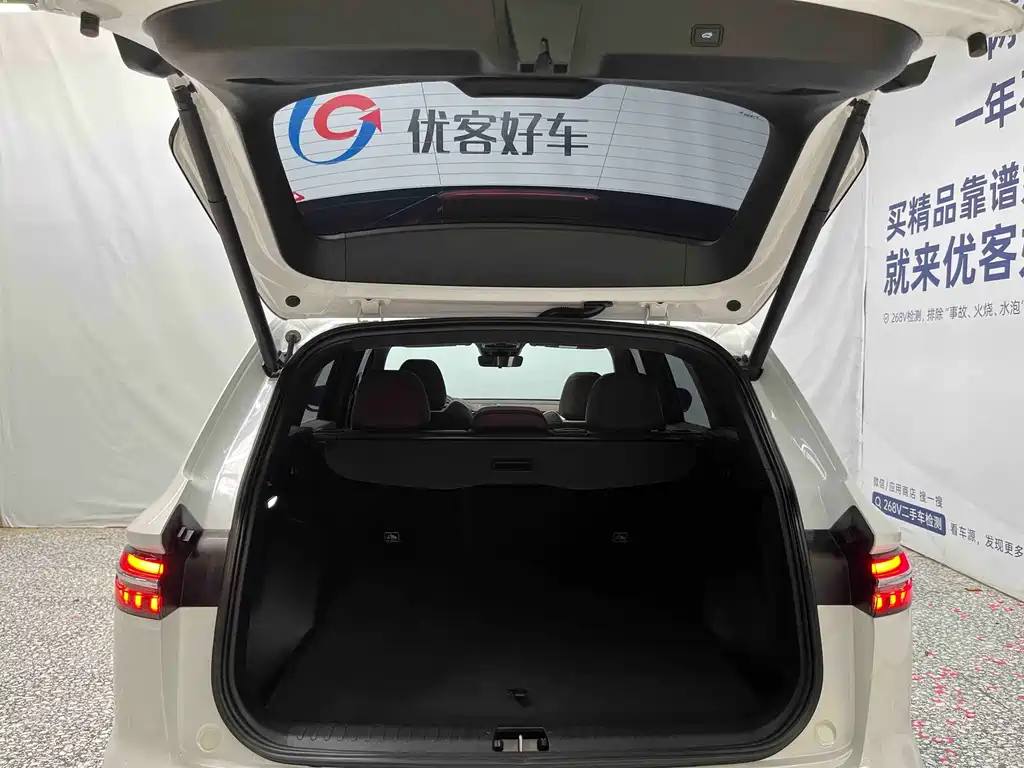 Geely Xingyue L — фото 14
