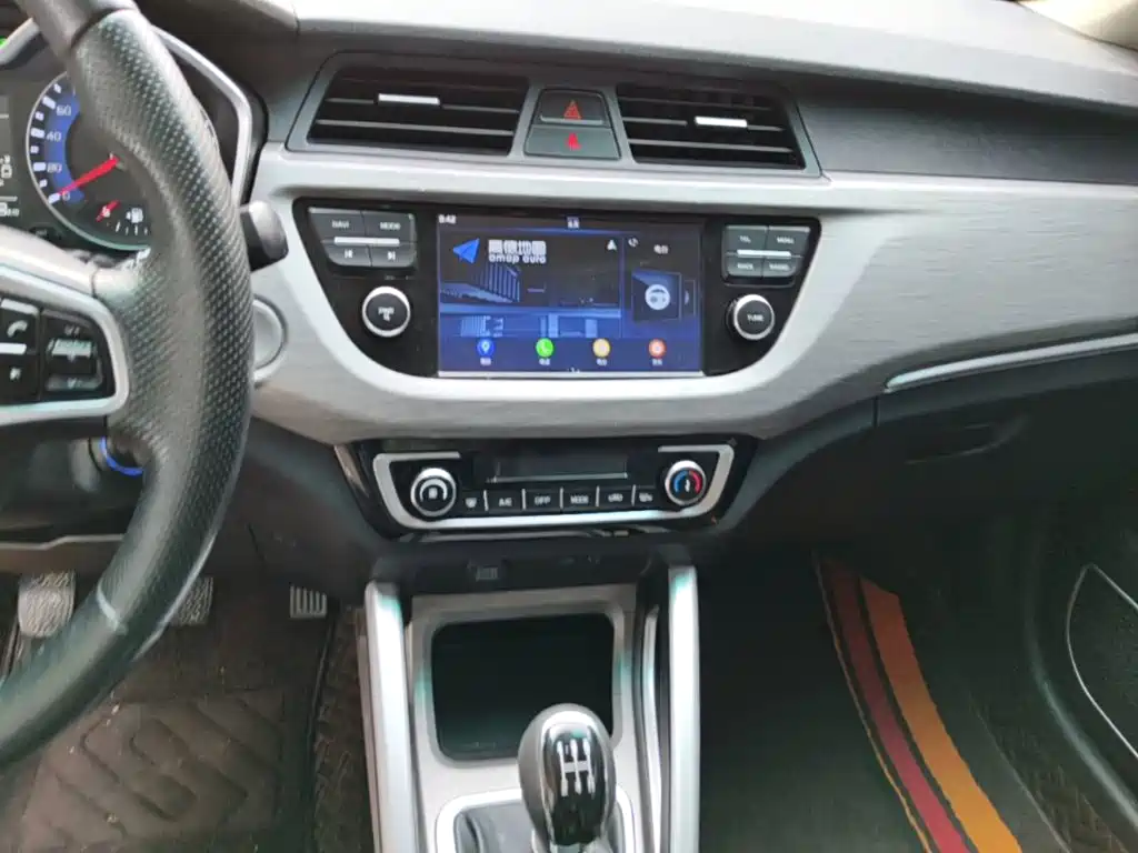 Geely Vision X3 — фото 13