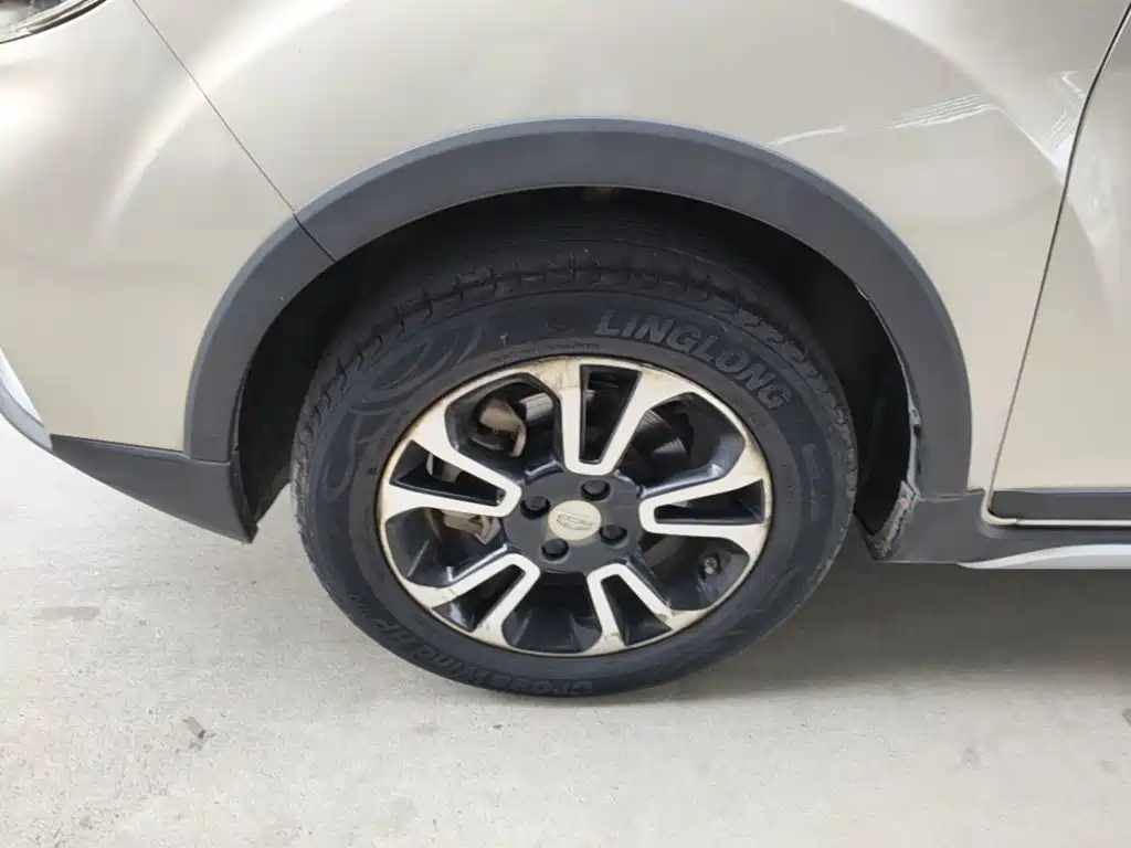Geely Vision X3 — фото 23