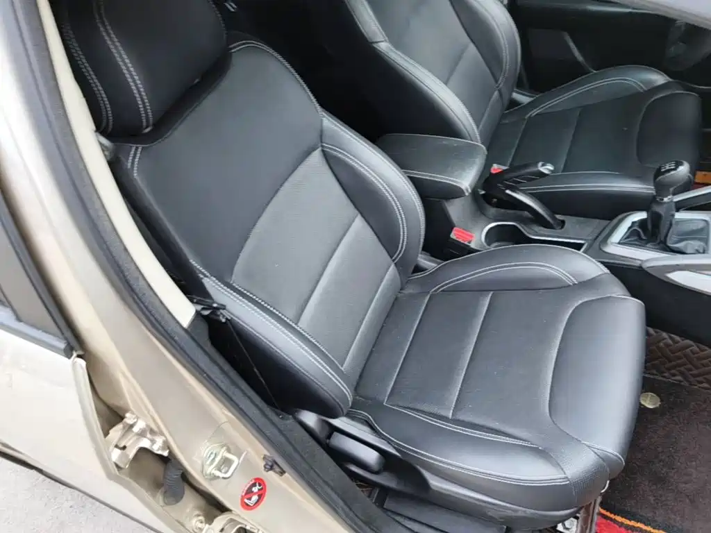 Geely Vision X3 — фото 25