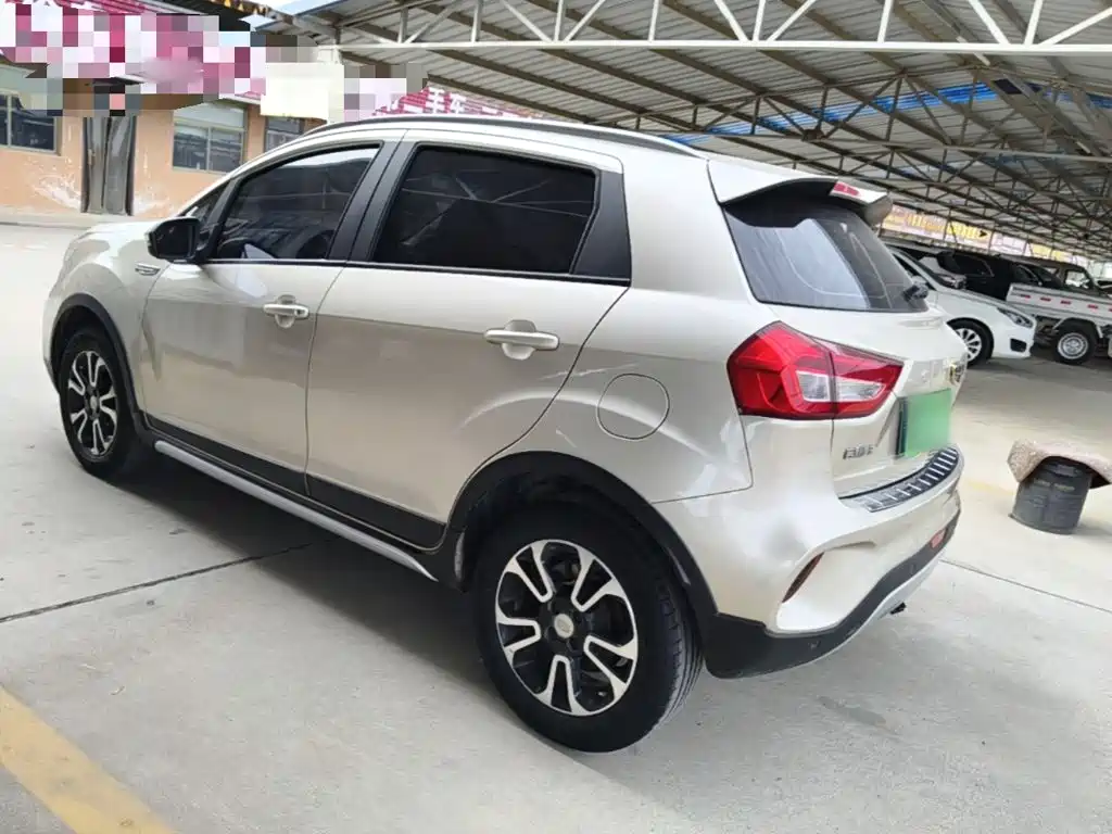Geely Vision X3 — фото 5