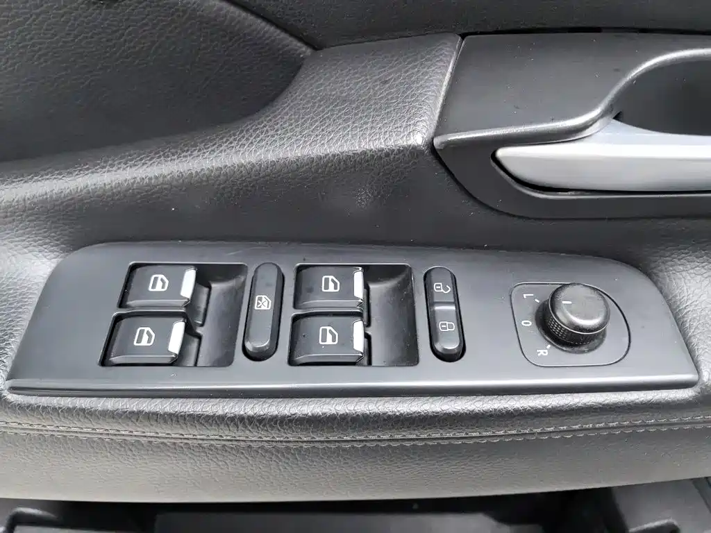Geely Borui — фото 9
