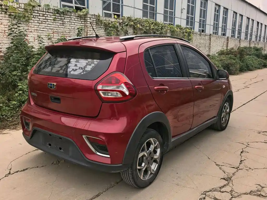 Geely Vision X1 — фото 26