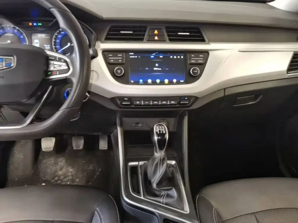 Geely Vision X3 — фото 13