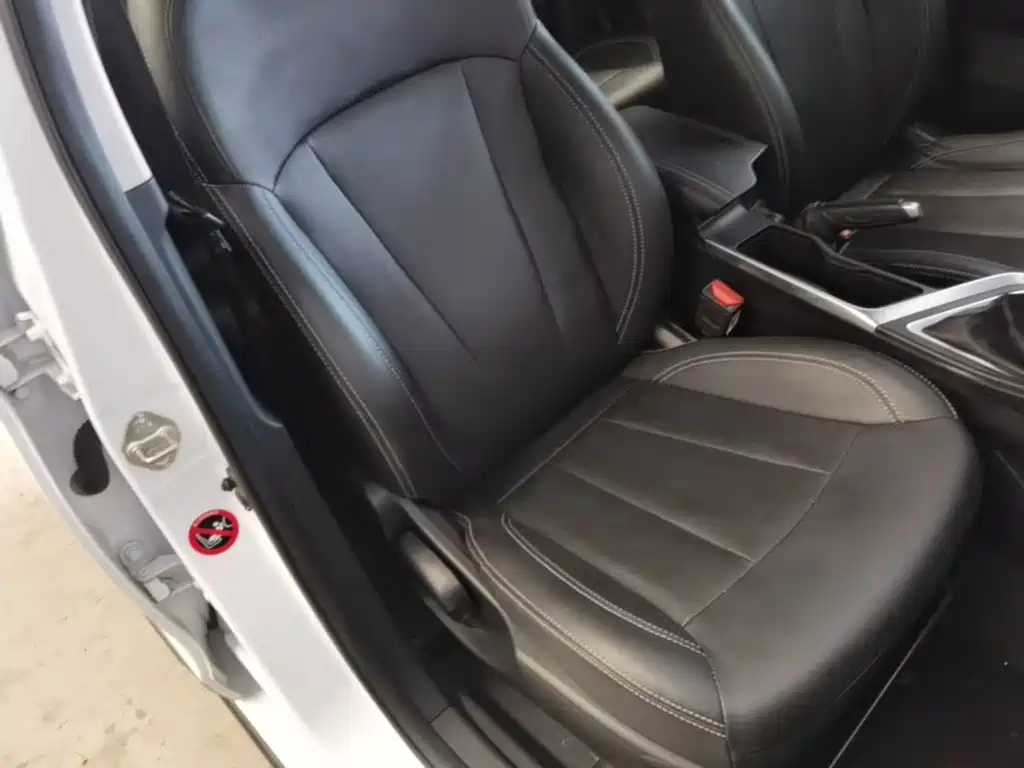 Geely Vision X3 — фото 25