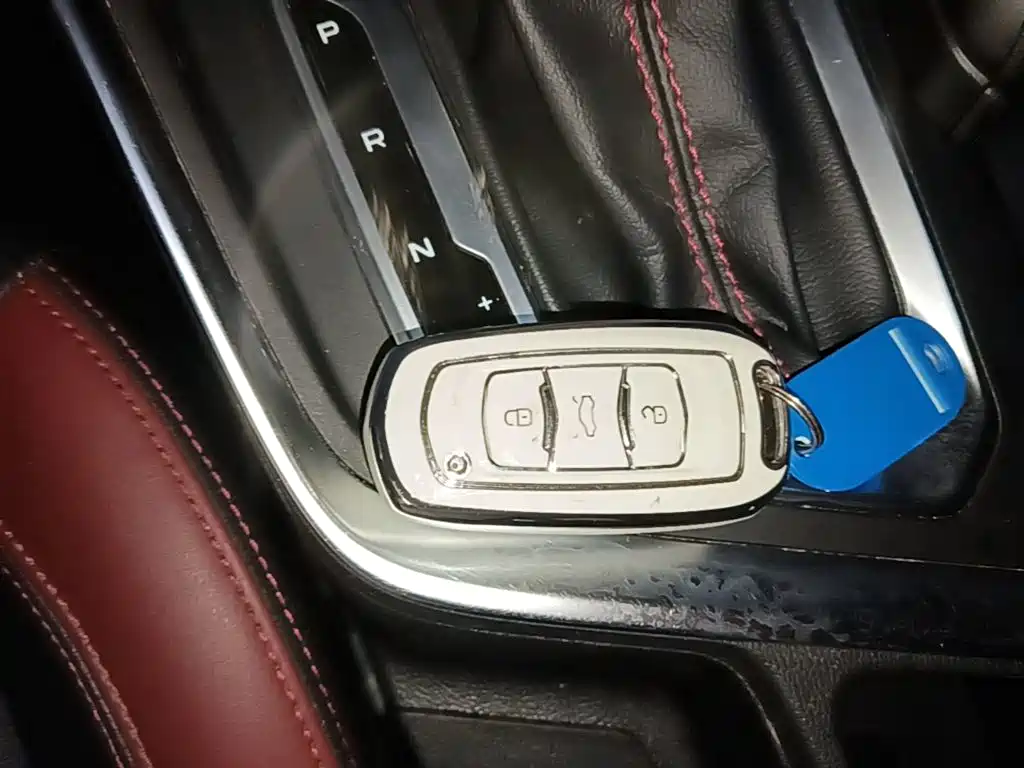 Geely Vision X3 — фото 9