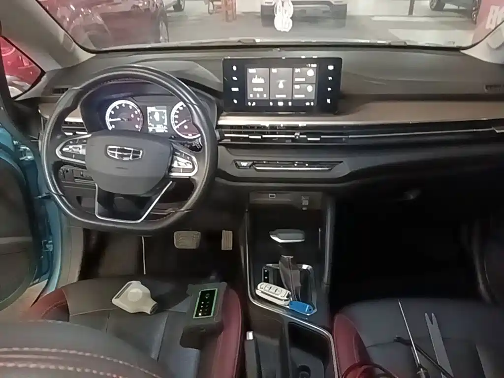 Geely Vision X3 — фото 10