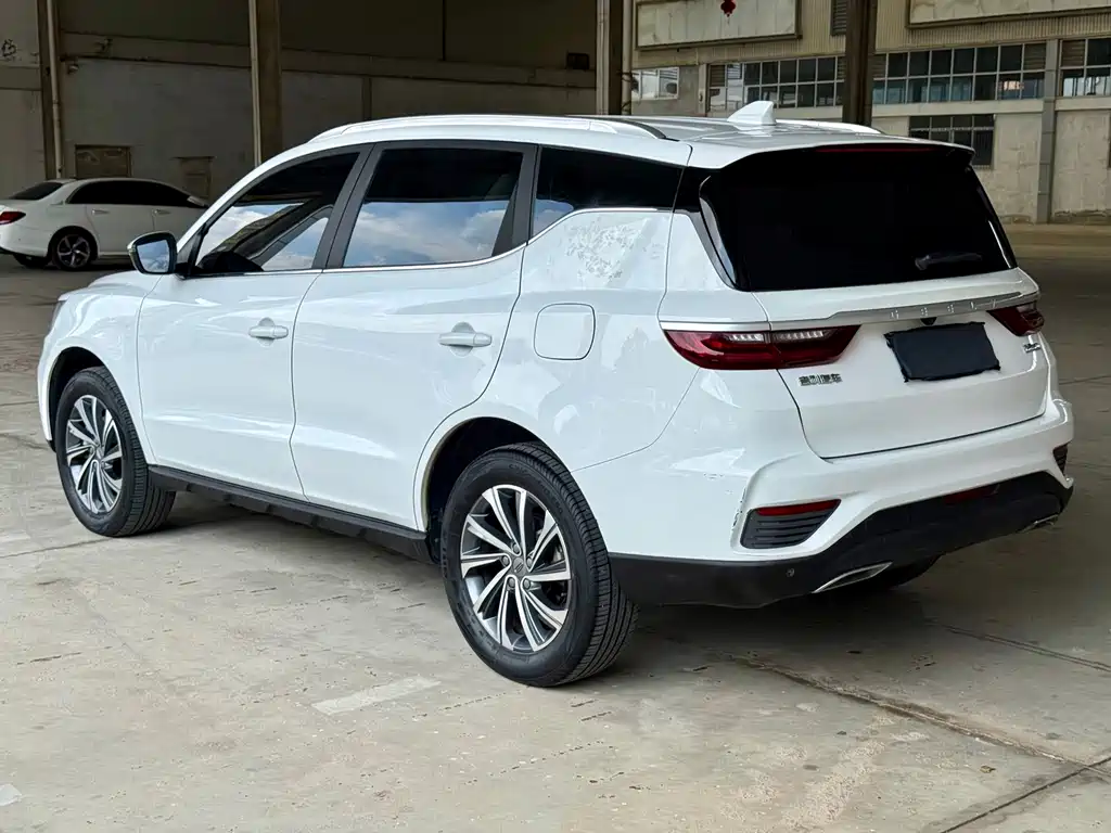 Geely Vision X6 — фото 6