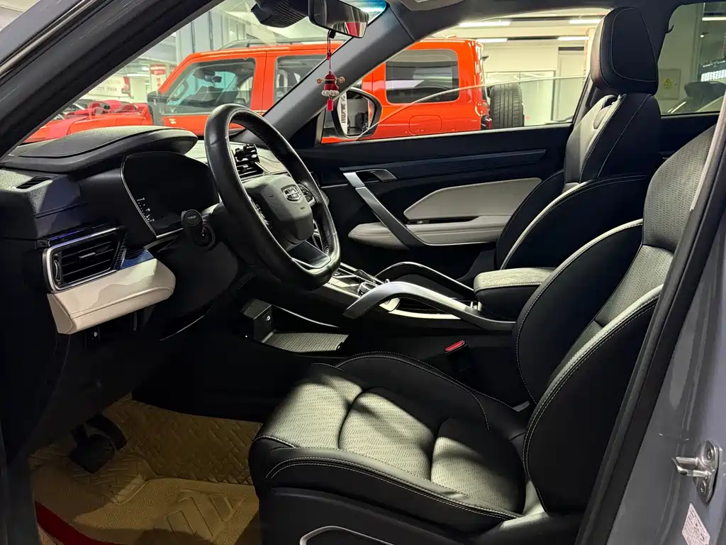 Geely Boyue — фото 14