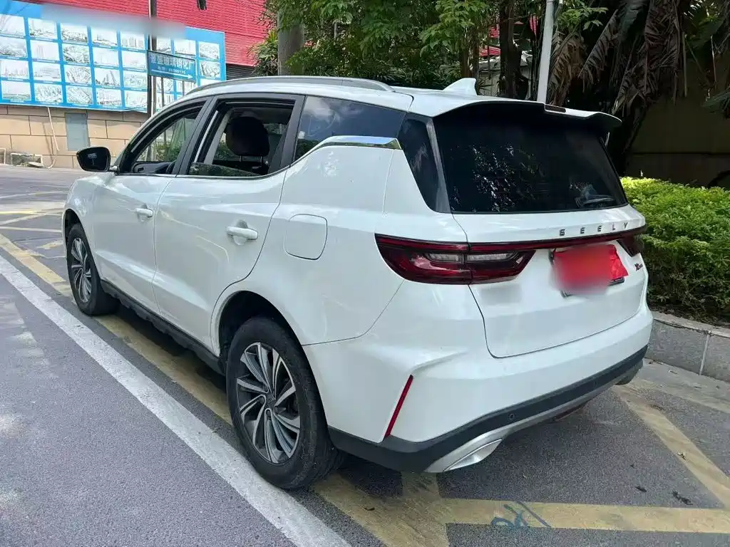 Geely Vision X6 — фото 5