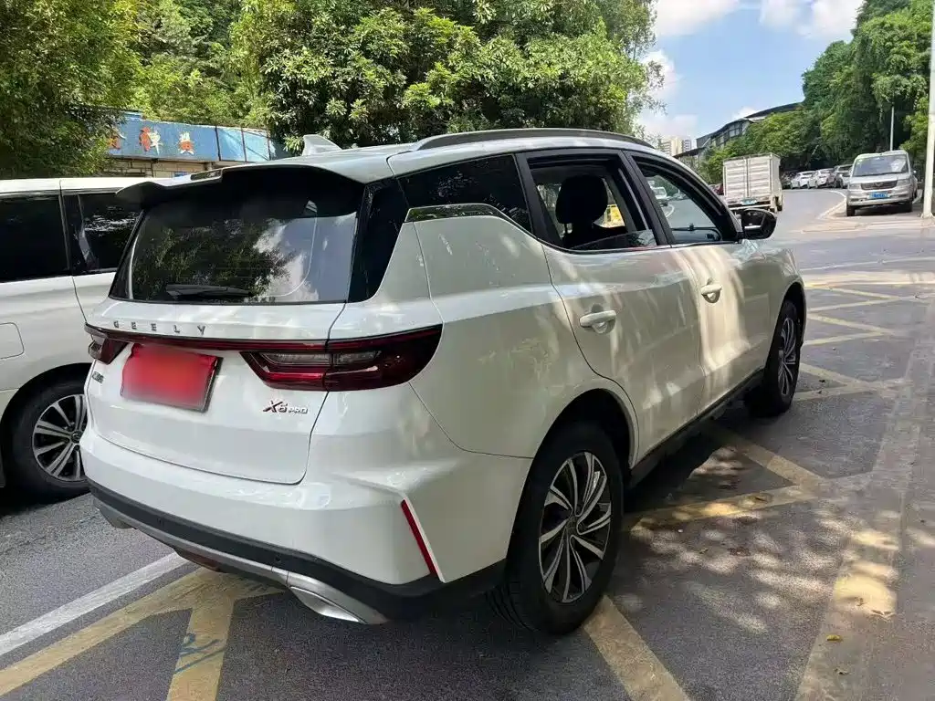 Geely Vision X6 — фото 7