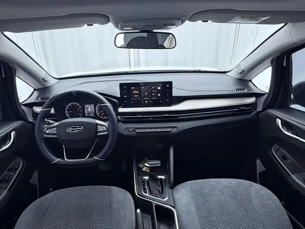Geely Vision X3 — фото 13