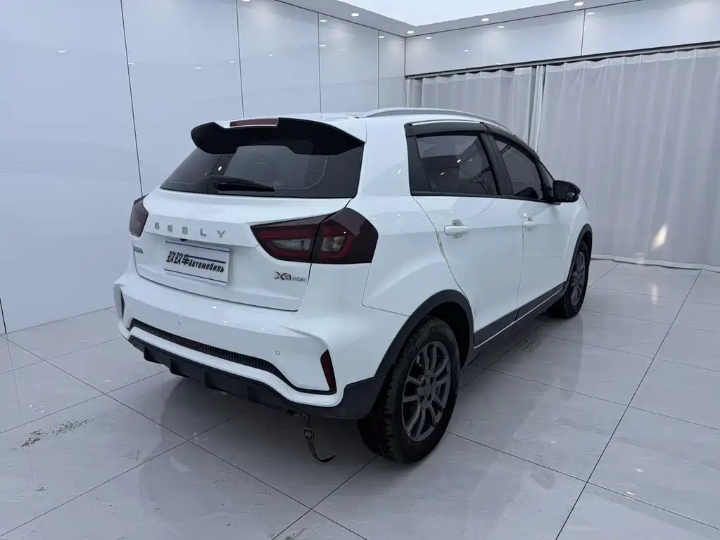 Geely Vision X3 — фото 4