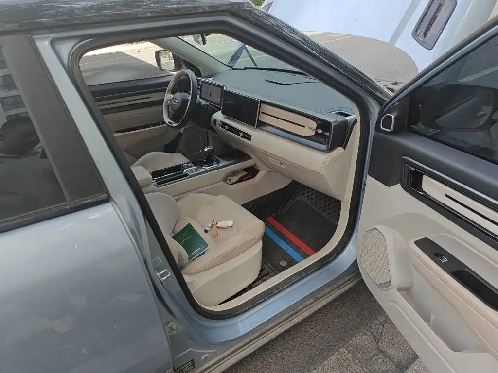 Geely Icon — фото 19