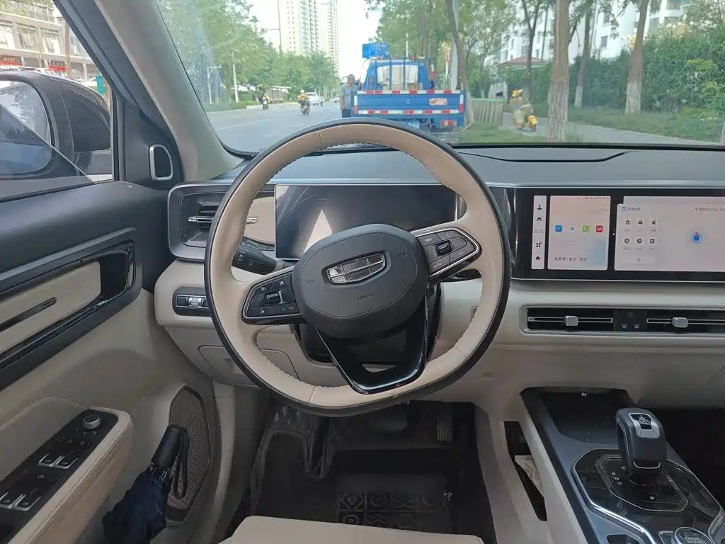 Geely Icon — фото 6