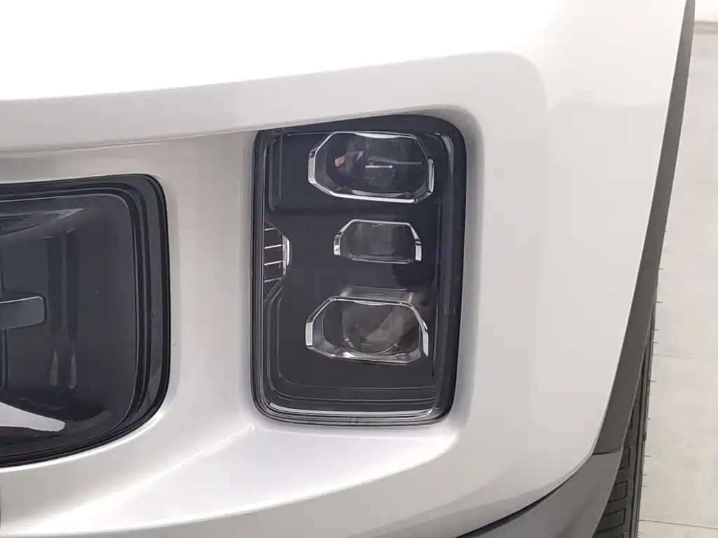 Geely Icon — фото 7