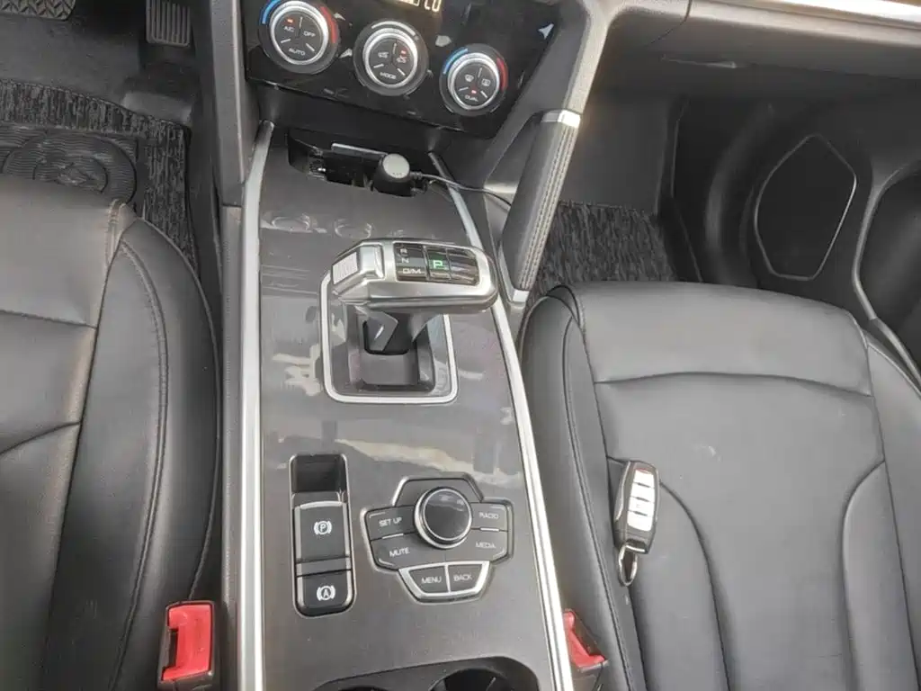 Haval H6 — фото 10