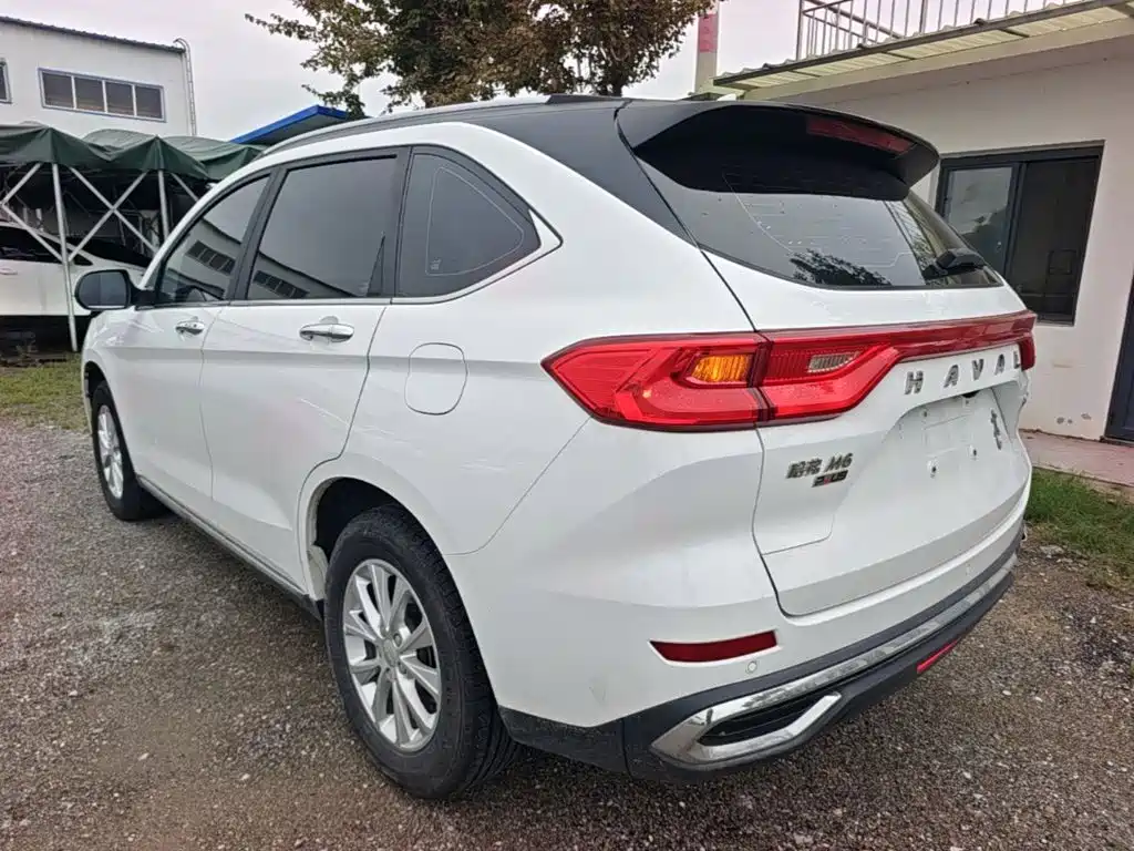 Haval M6 — фото 5