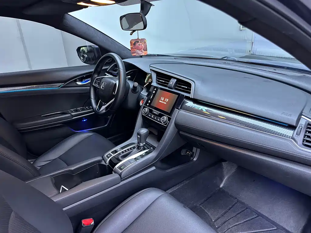 Honda Civic — фото 11