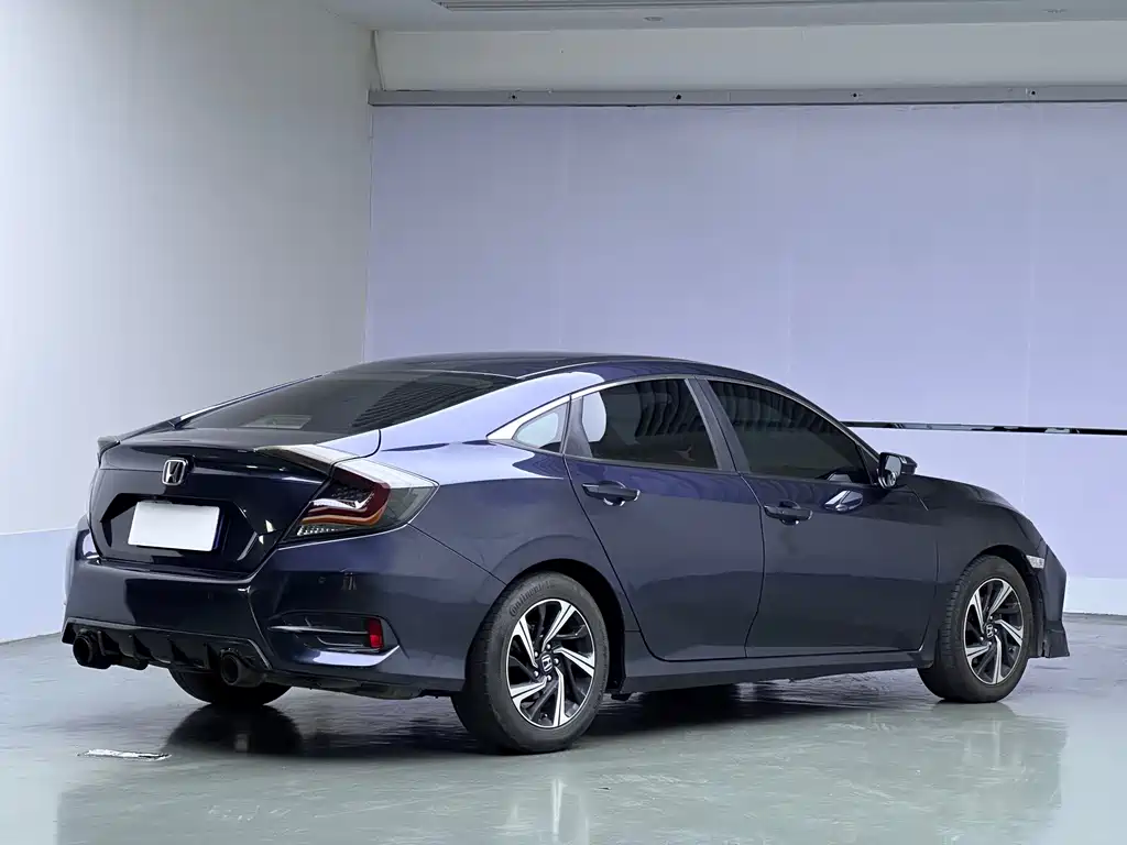 Honda Civic — фото 6