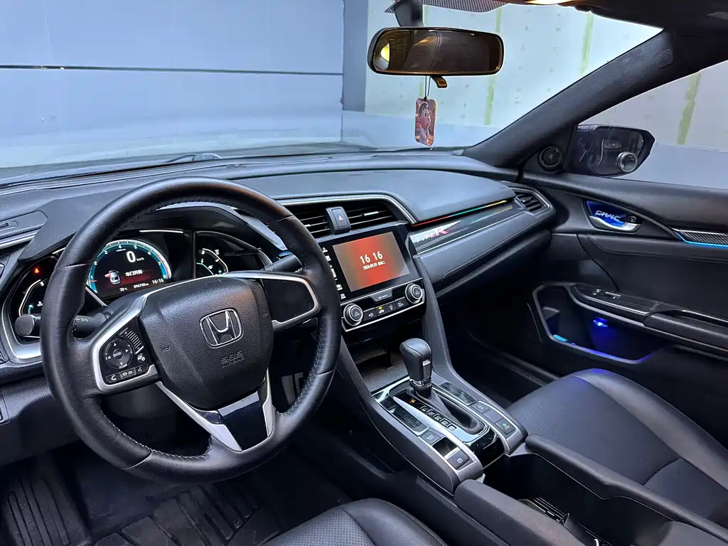 Honda Civic — фото 10
