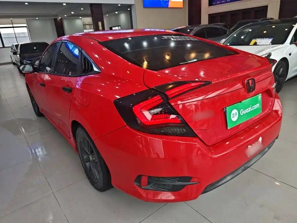 Honda Civic — фото 5