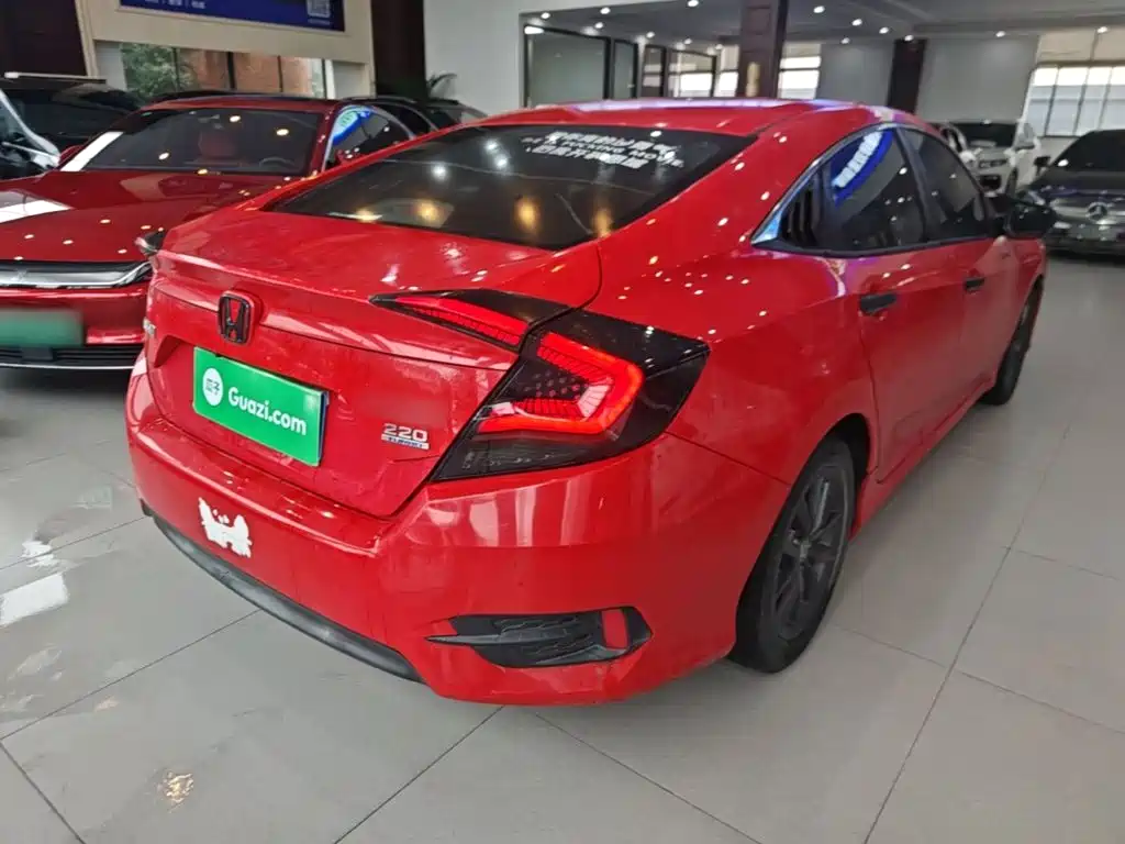 Honda Civic — фото 7