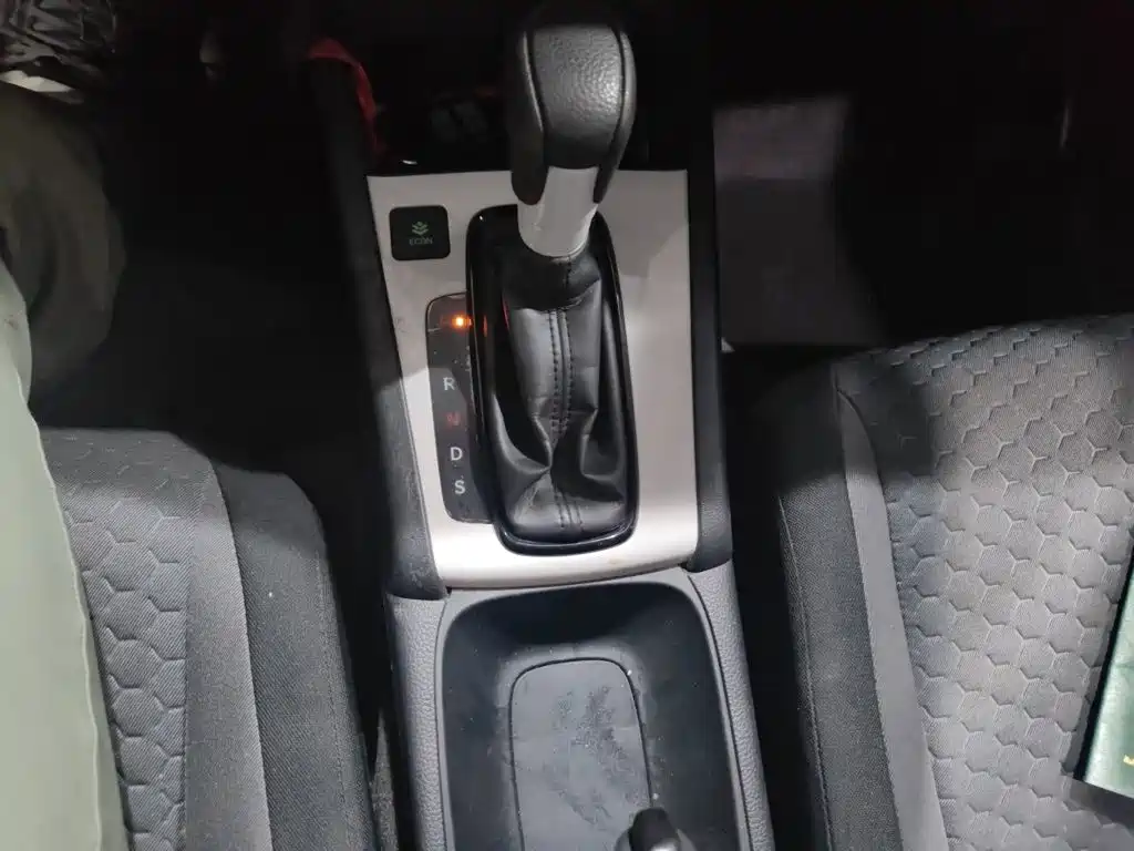 Honda Fit — фото 10