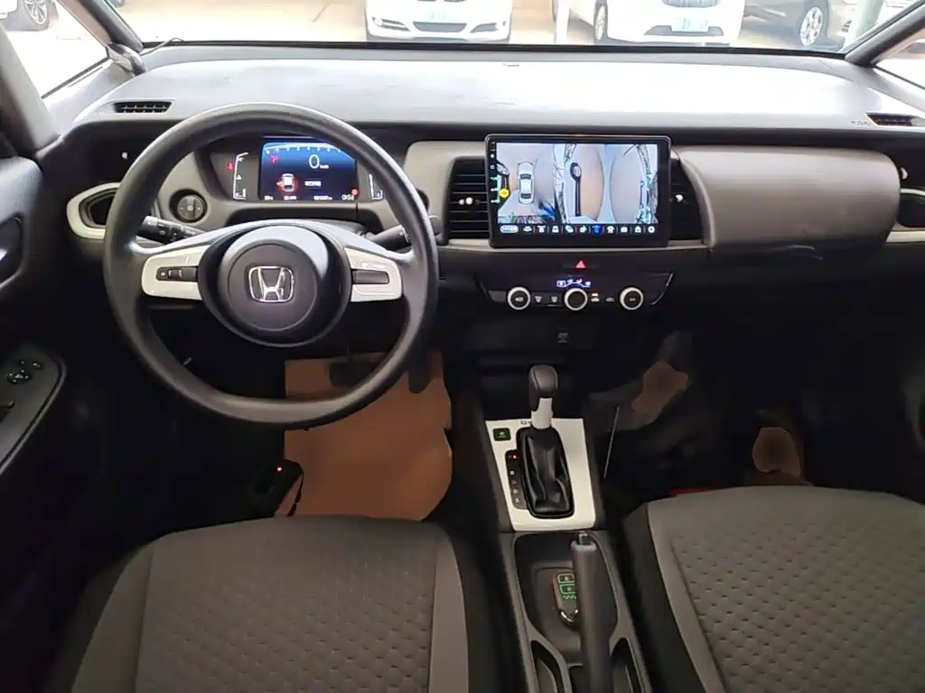 Honda Fit — фото 10