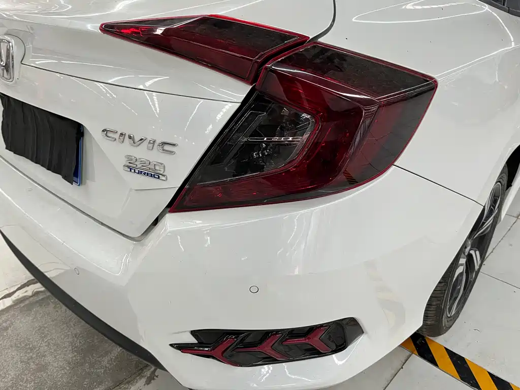 Honda Civic — фото 17