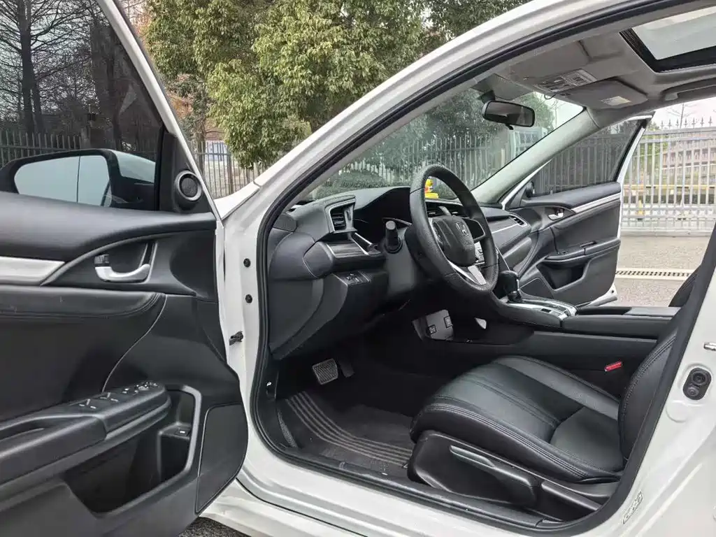 Honda Civic — фото 5
