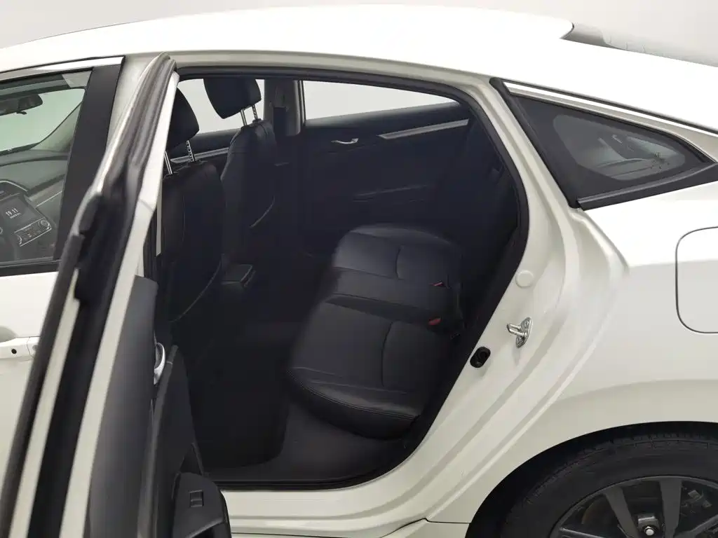 Honda Civic — фото 15