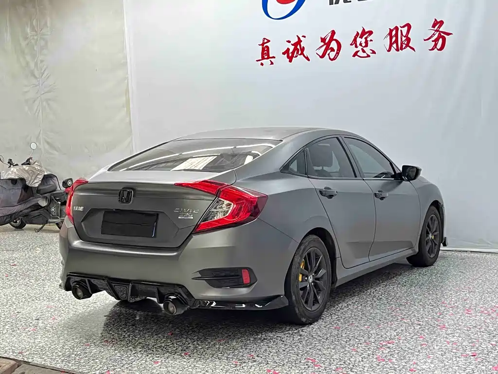 Honda Civic — фото 18