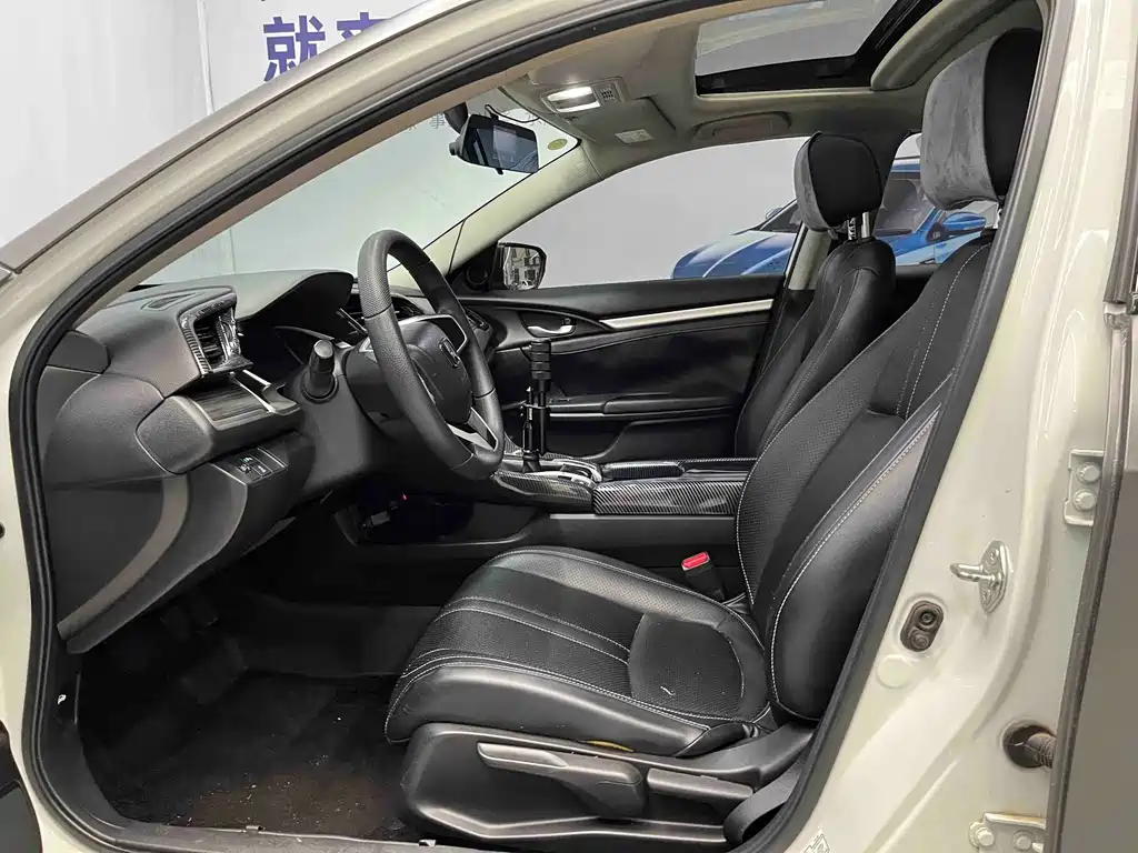 Honda Civic — фото 7