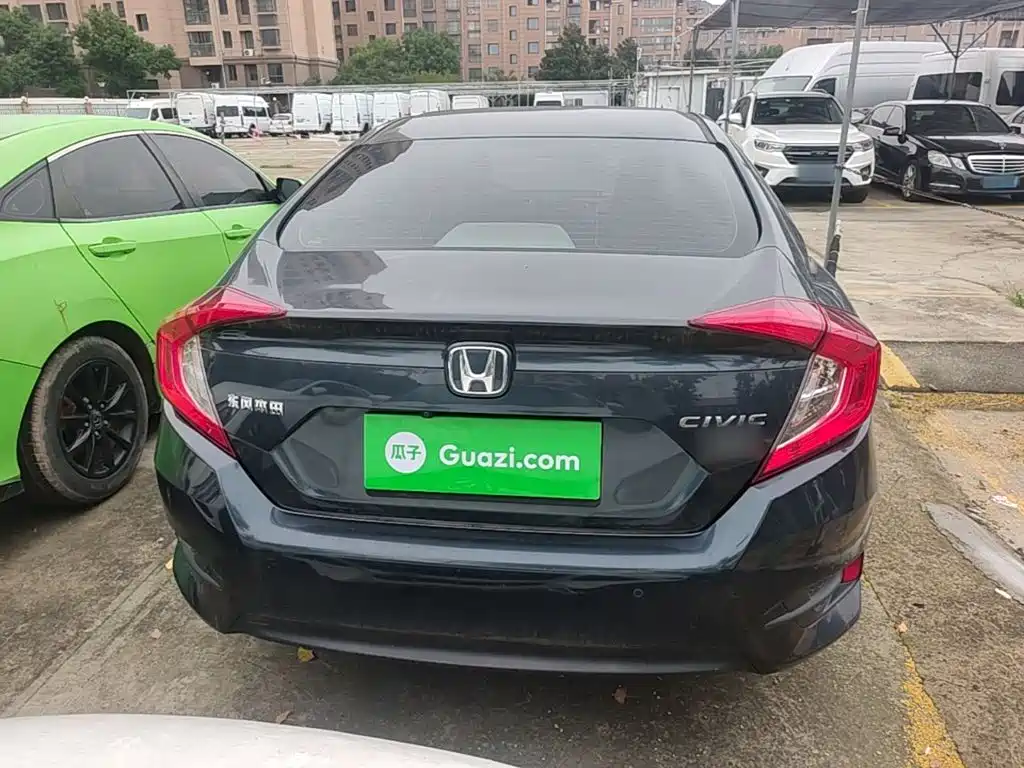 Honda Civic — фото 6