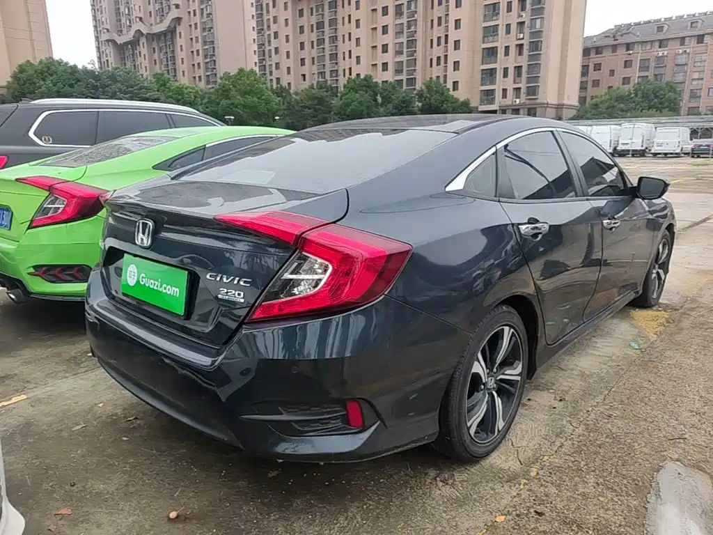 Honda Civic — фото 7