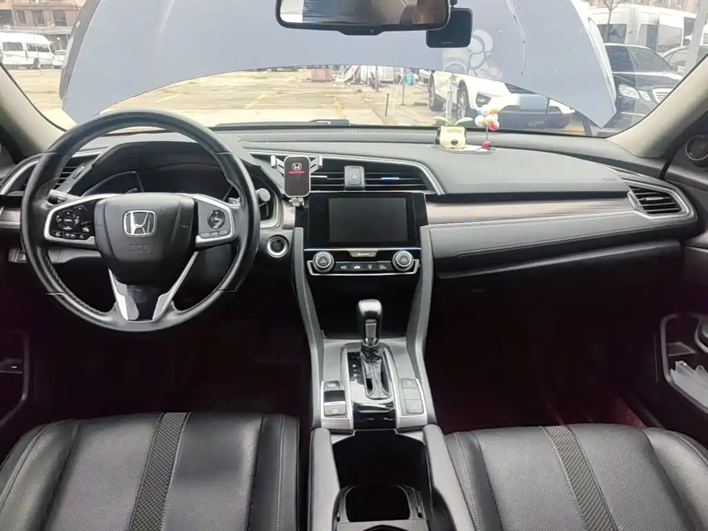 Honda Civic — фото 10