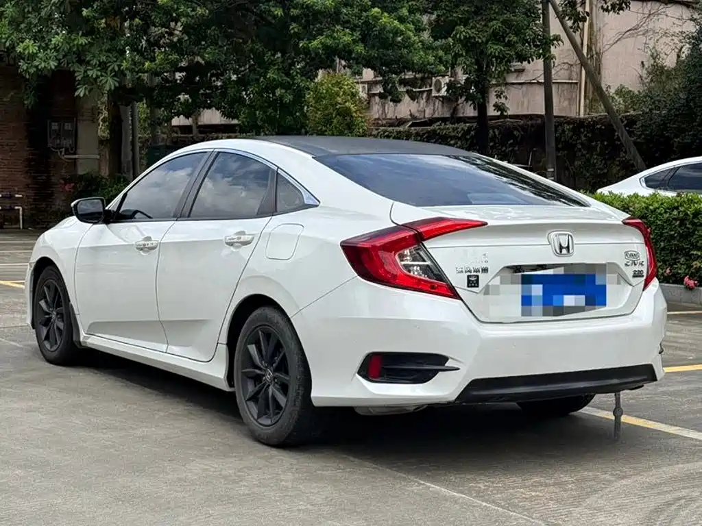Honda Civic — фото 5