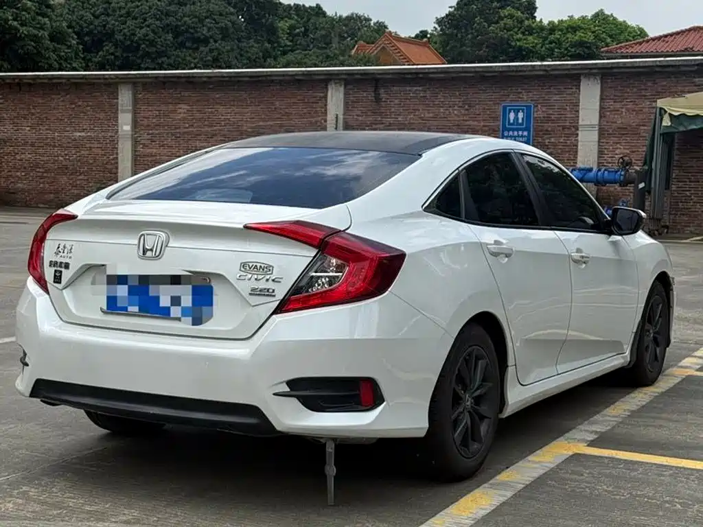 Honda Civic — фото 6