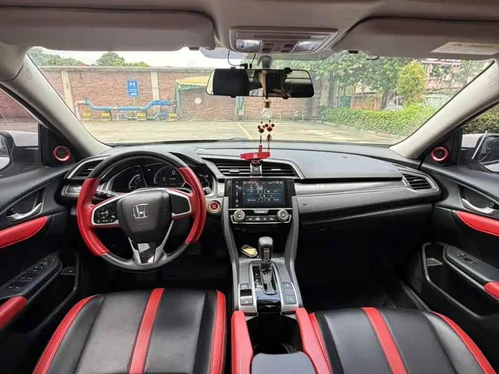 Honda Civic — фото 7