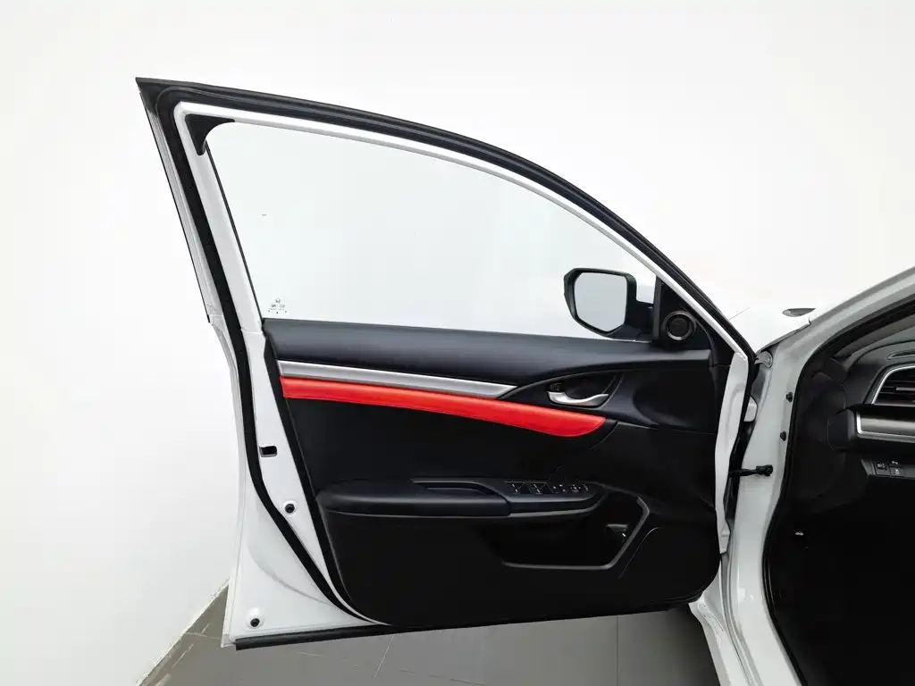 Honda Civic — фото 8