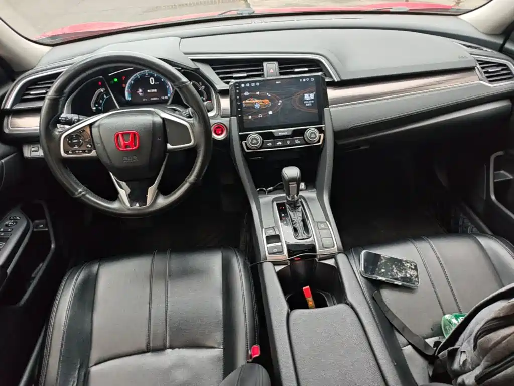 Honda Civic — фото 10