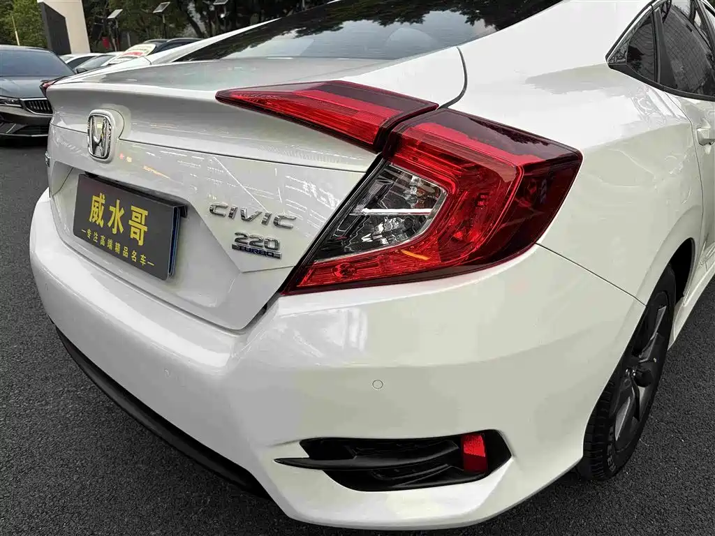Honda Civic — фото 18