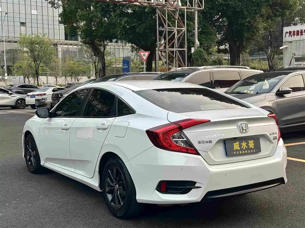 Honda Civic — фото 4