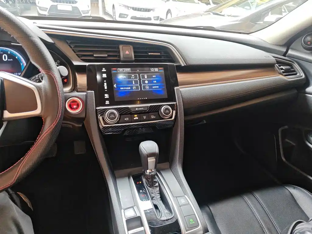 Honda Civic — фото 10
