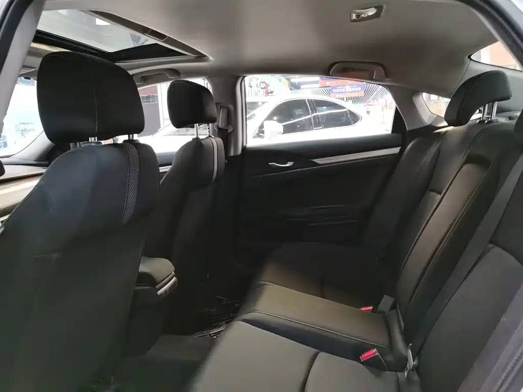 Honda Civic — фото 13
