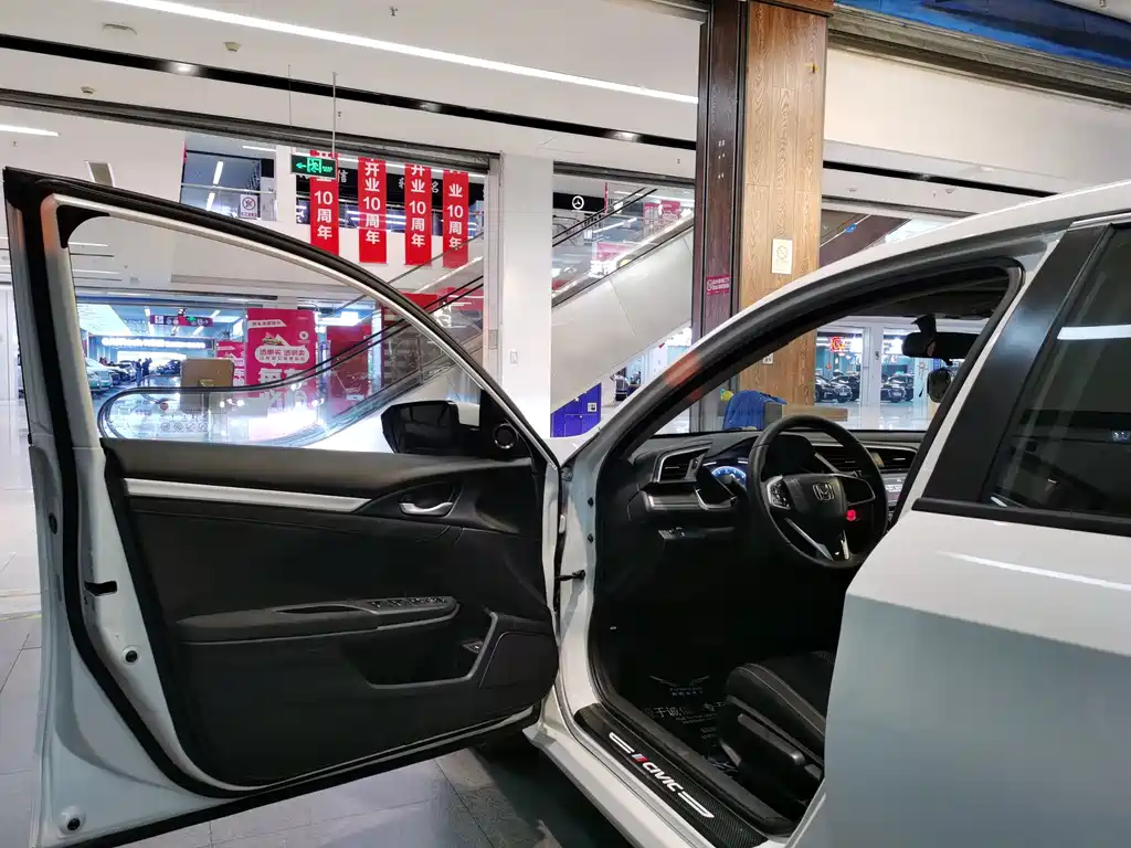Honda Civic — фото 5