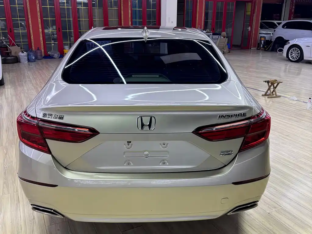 Honda Inspire — фото 7