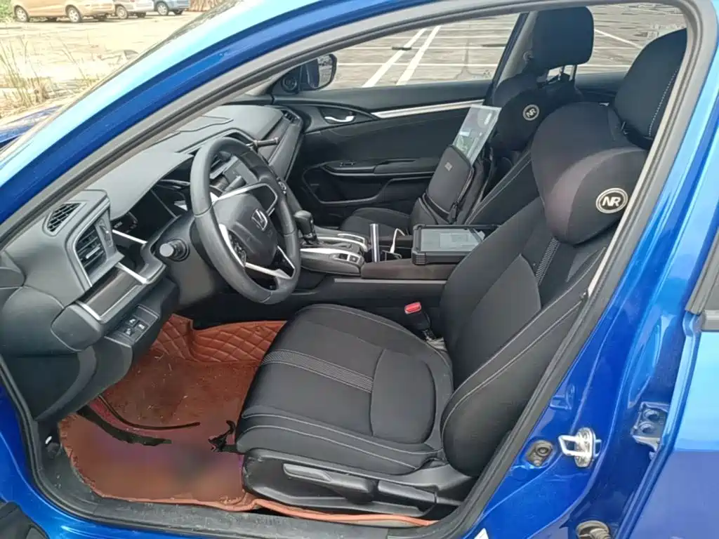 Honda Civic — фото 15