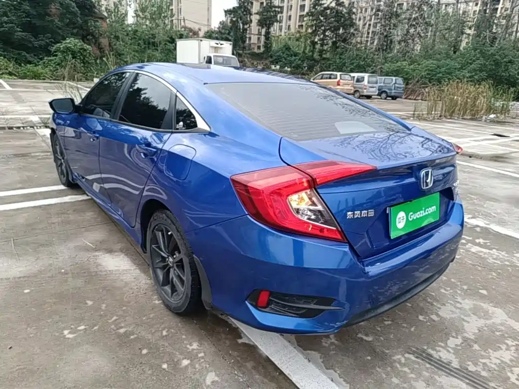 Honda Civic — фото 5